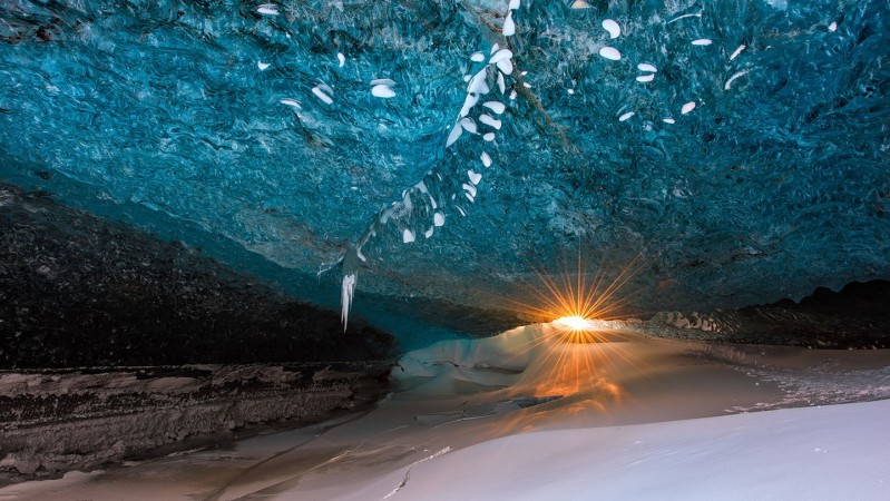 The white-hot beauty of Iceland in stunning photos