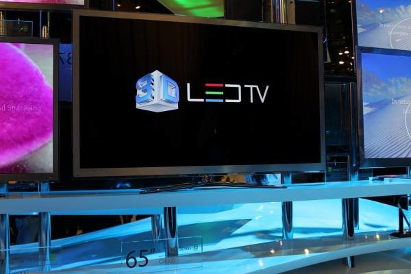 Sony pushes local dimming LED TV backlight to the edge